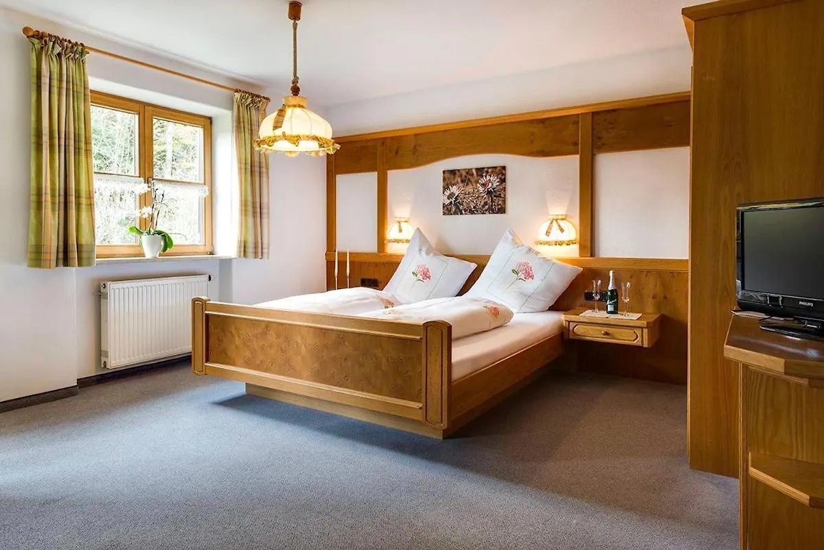 Landhaus Bachtelmuehle Bolsterlang Guest house